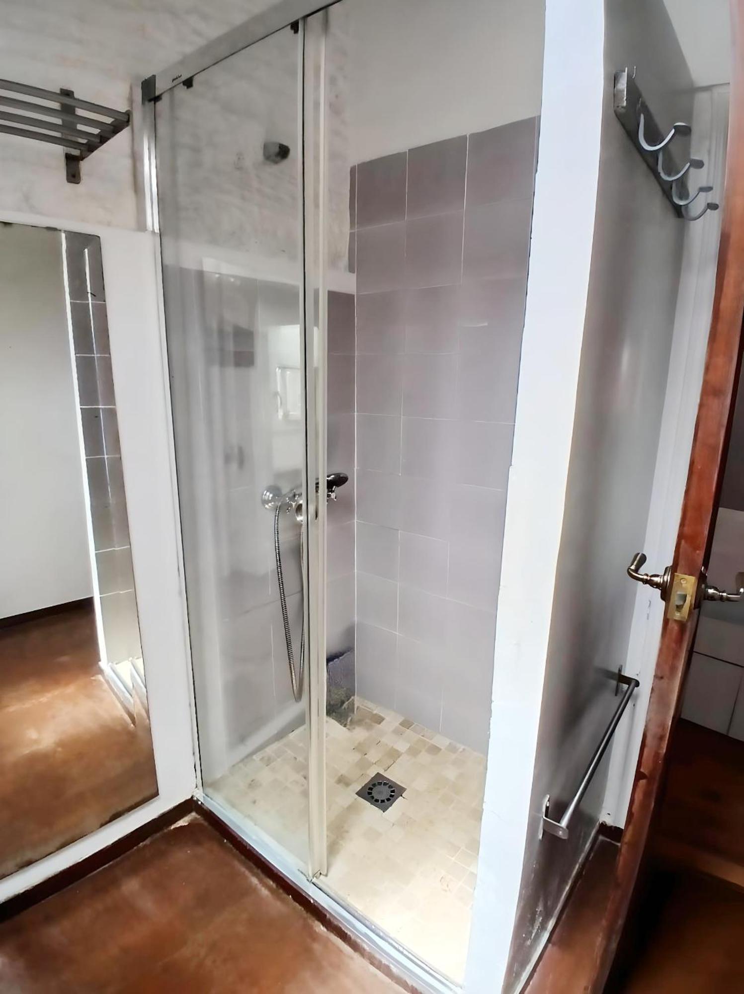 Estudio Ciutat Vella Al Lado De Jardines Del Turia Apartment บาเลนเซีย ภายนอก รูปภาพ